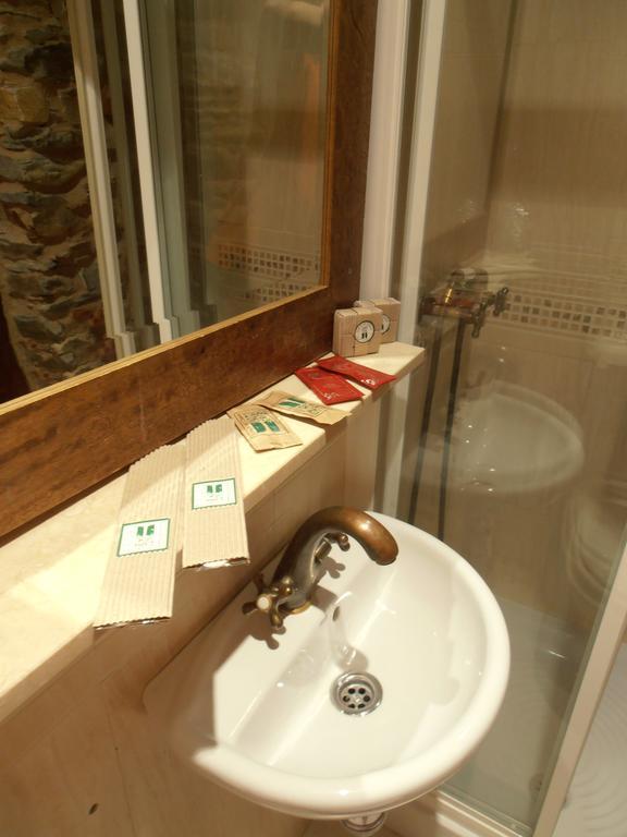 Hostal Virgen De La Encina Ponferrada Zimmer foto