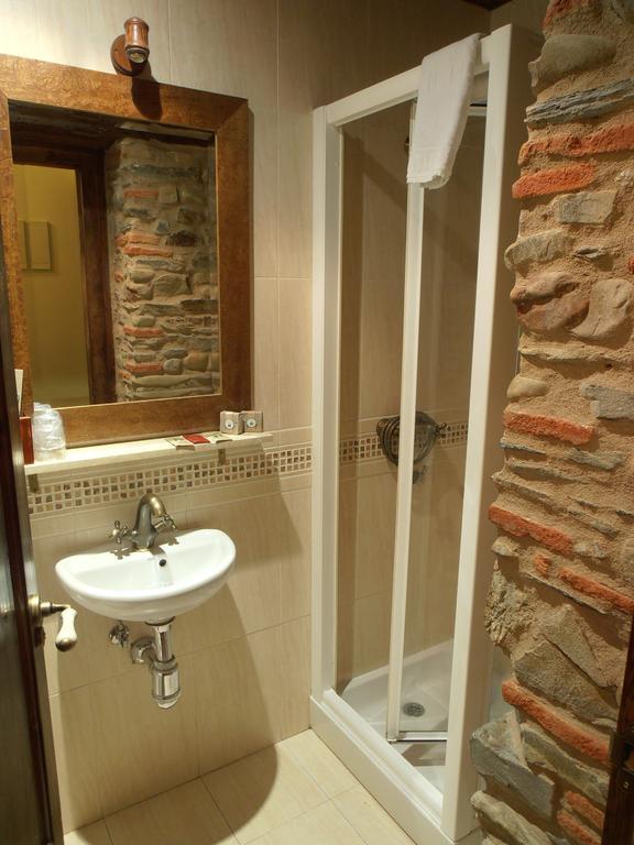 Hostal Virgen De La Encina Ponferrada Zimmer foto
