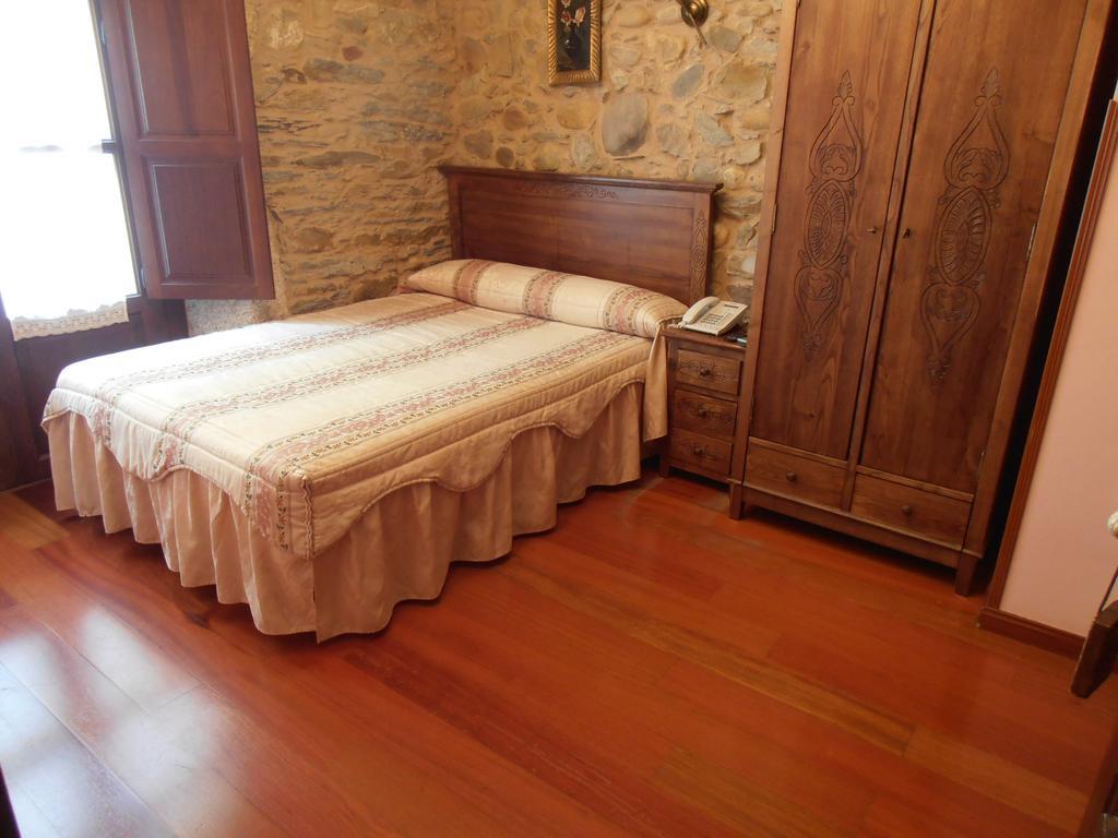Hostal Virgen De La Encina Ponferrada Zimmer foto